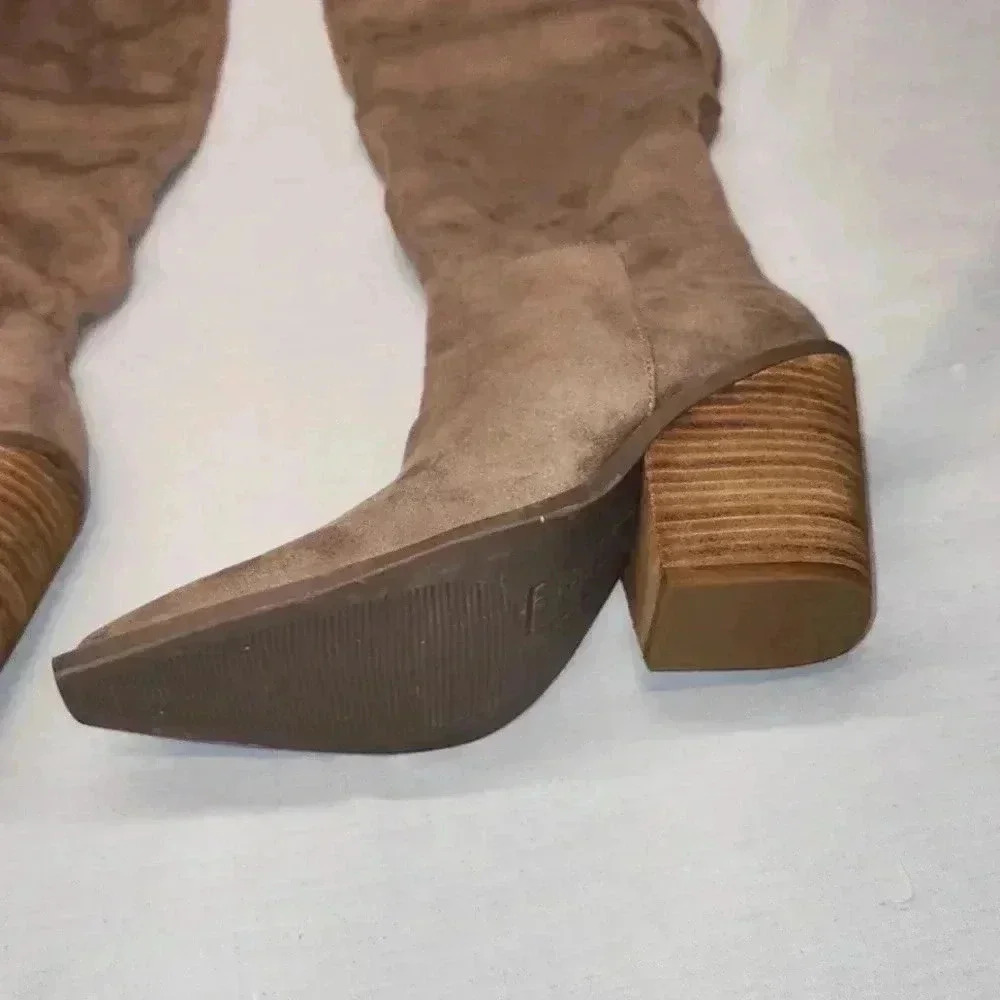 Charles By Charles David Boots Size 6 Color Tan. - image 6